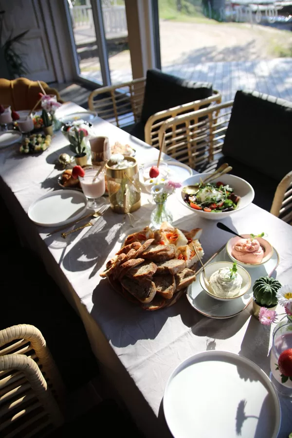 Svinības Spura cafe